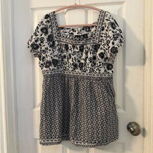ALC Floral Black and White Women's square neckline 100% cotton size large BOHO